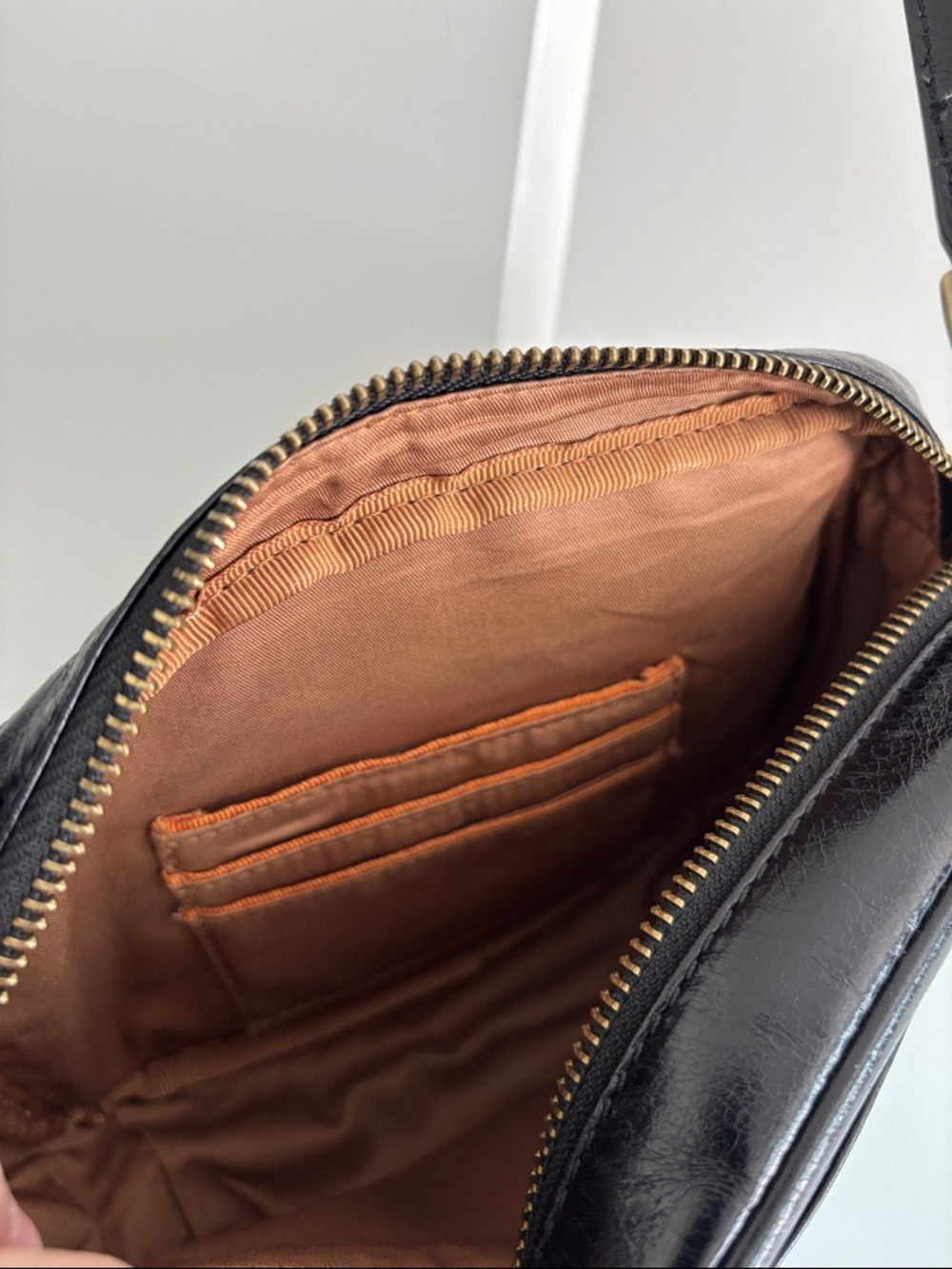 *NWT* HOBO Renny Leather Crossbody Bag - Picture 11 of 13